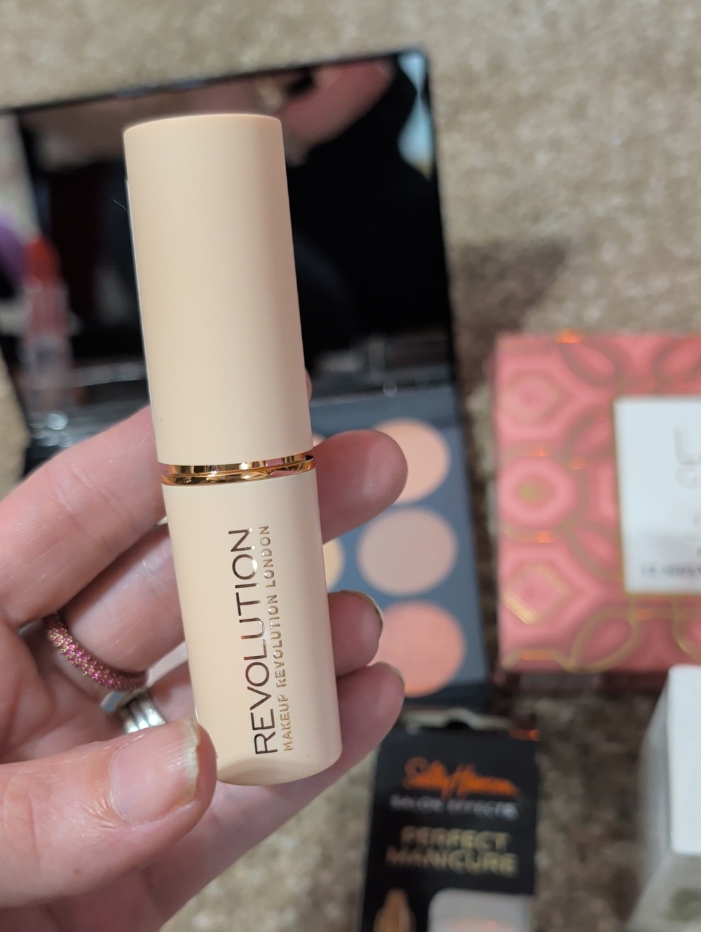 Makeup Bundle - Picture 2 of 12